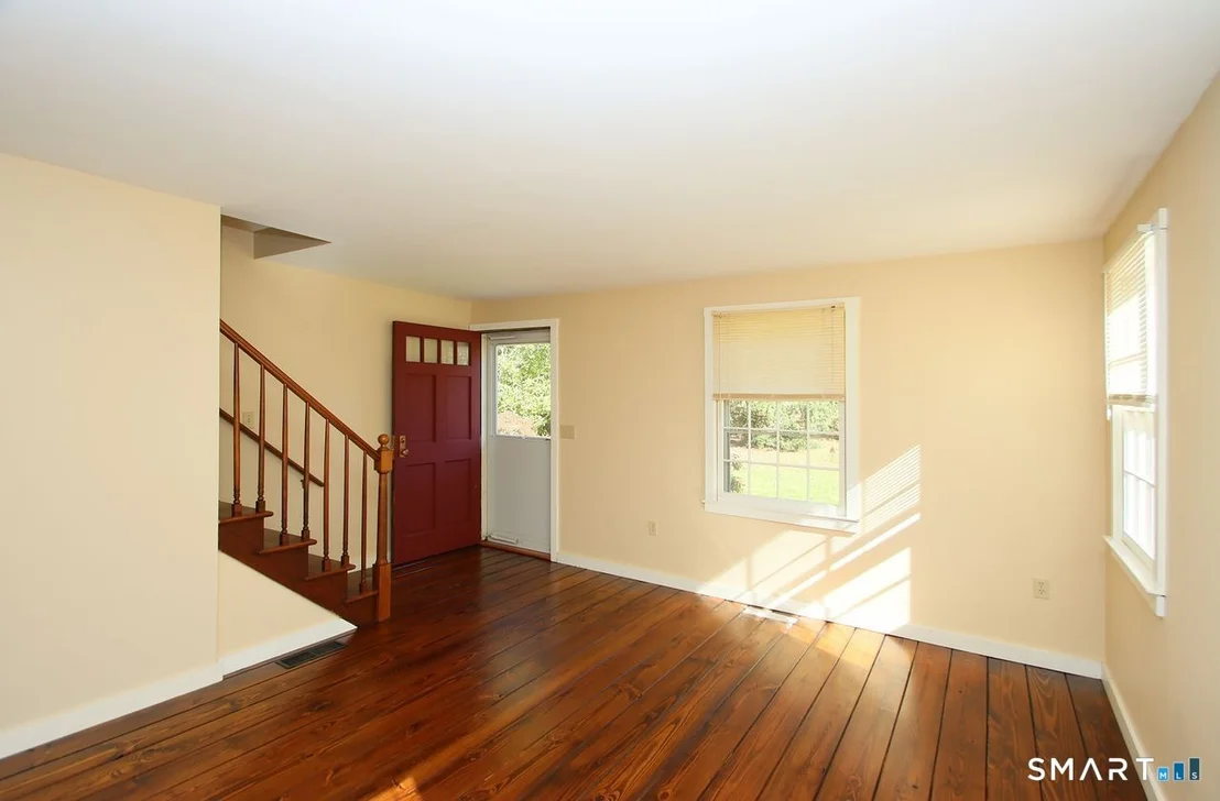 Photo of 662 Forest Road