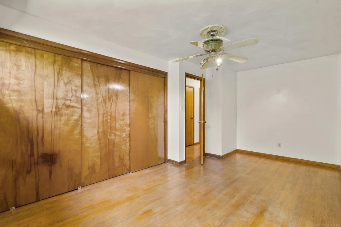 Photo of 668 Ellington Road