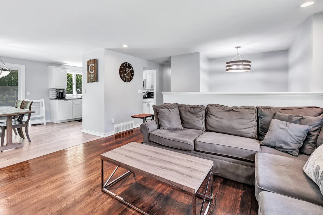 Photo of 16 Glen Circle