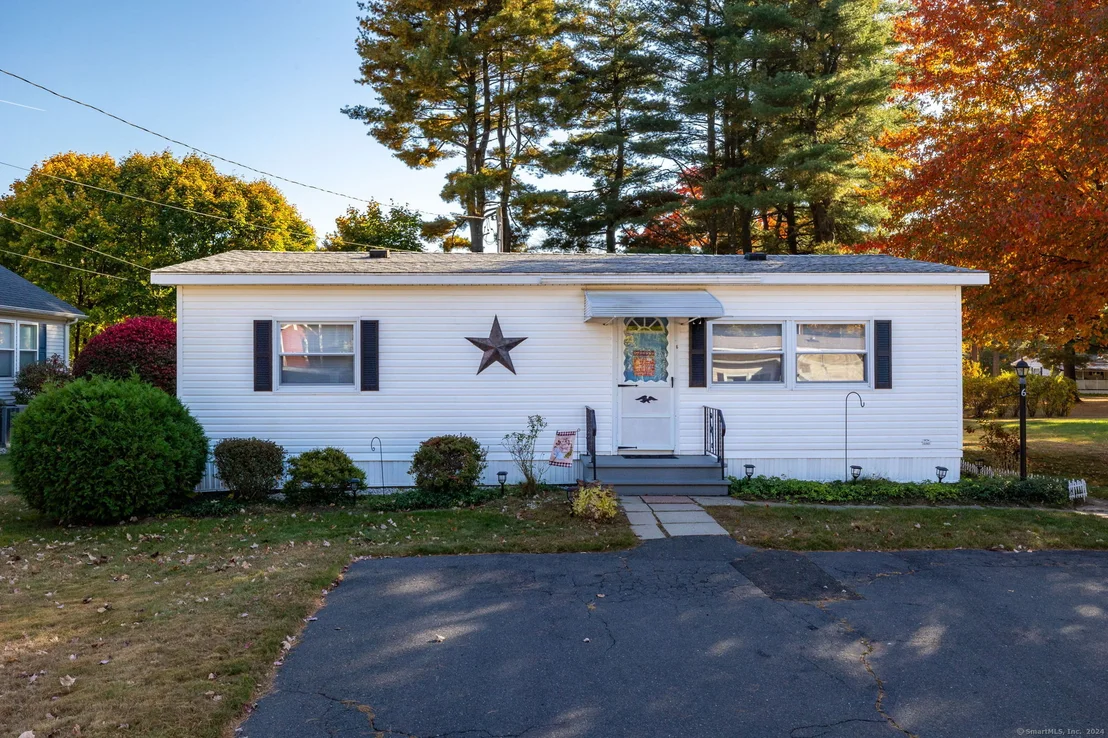 Photo of 6 Red Oak Drive