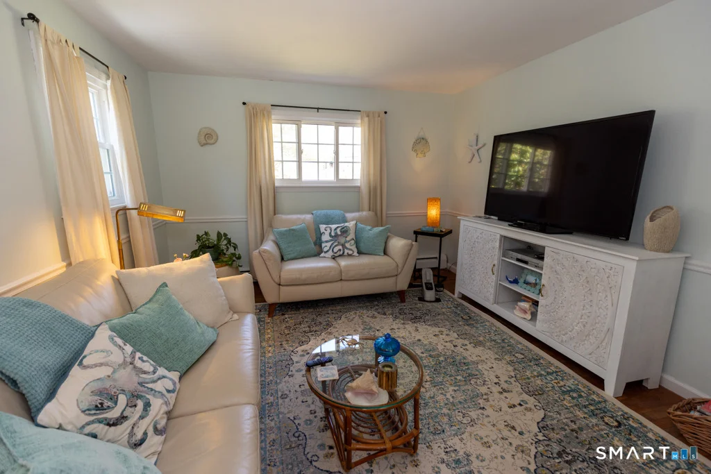 Photo of 1 Oakridge Drive