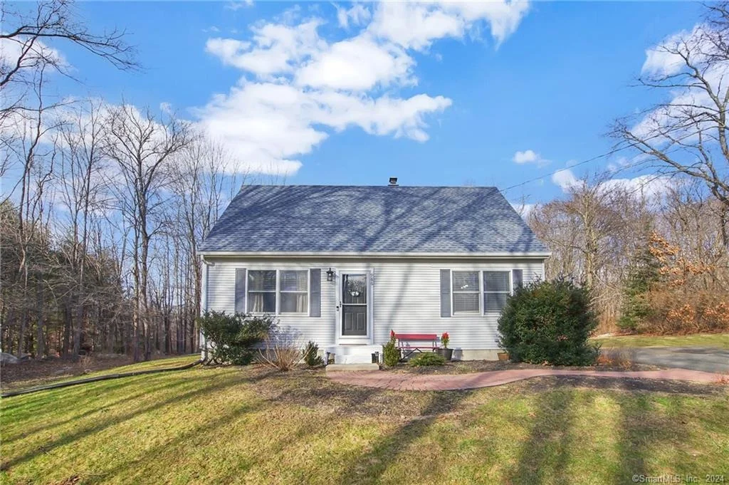 Photo of 986 Merrow Road