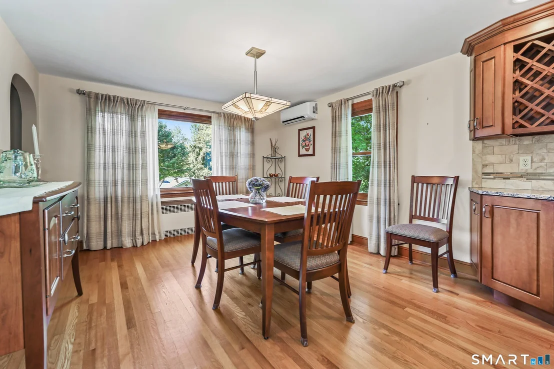 Photo of 24 Bracewood Road