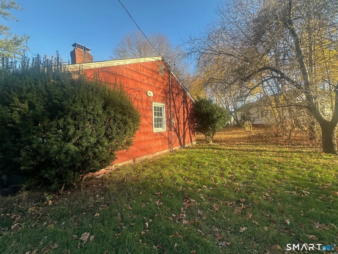 Photo of 779 Ellington Road