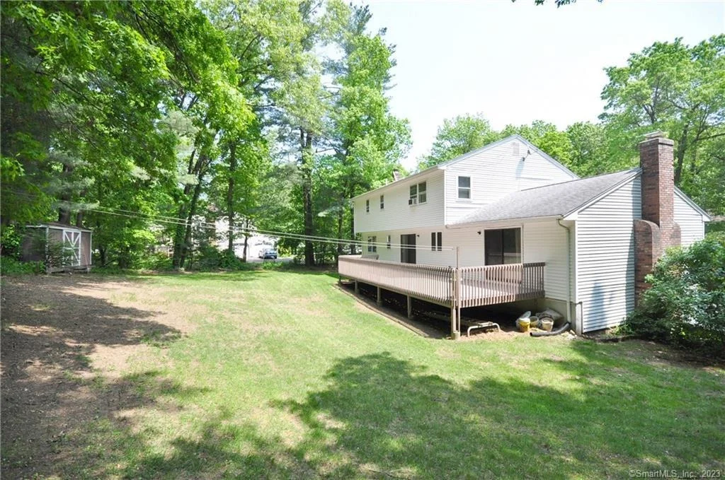 Photo of 5 Saxton Brook Drive
