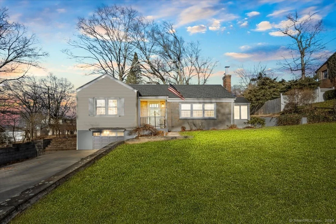 Photo of 6 Jackson Avenue