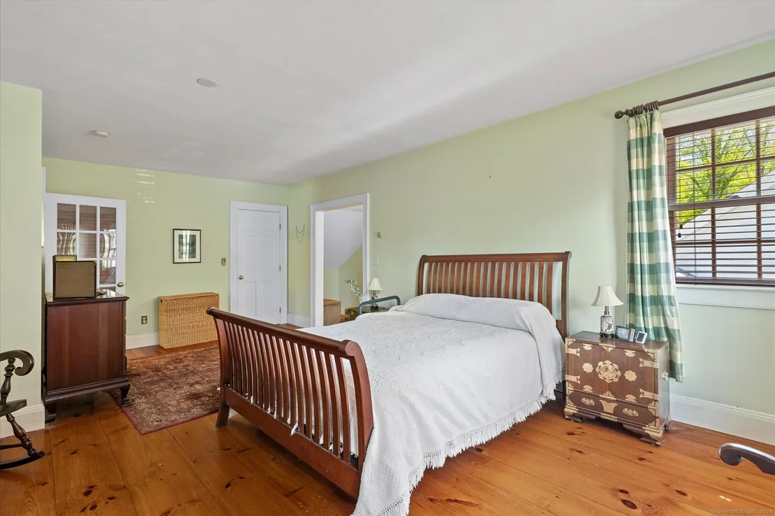 Photo of 362 Thompson Hill Road