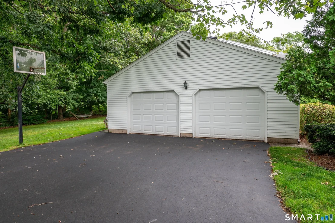 Photo of 620 Riverside Drive