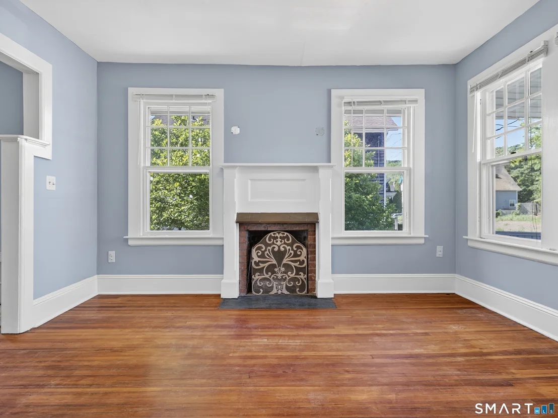 Photo of 43 Hedge Avenue