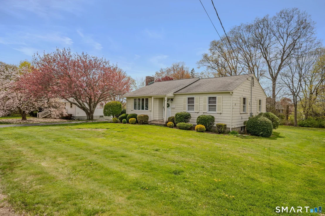 Photo of 4 Champlin Hill Court