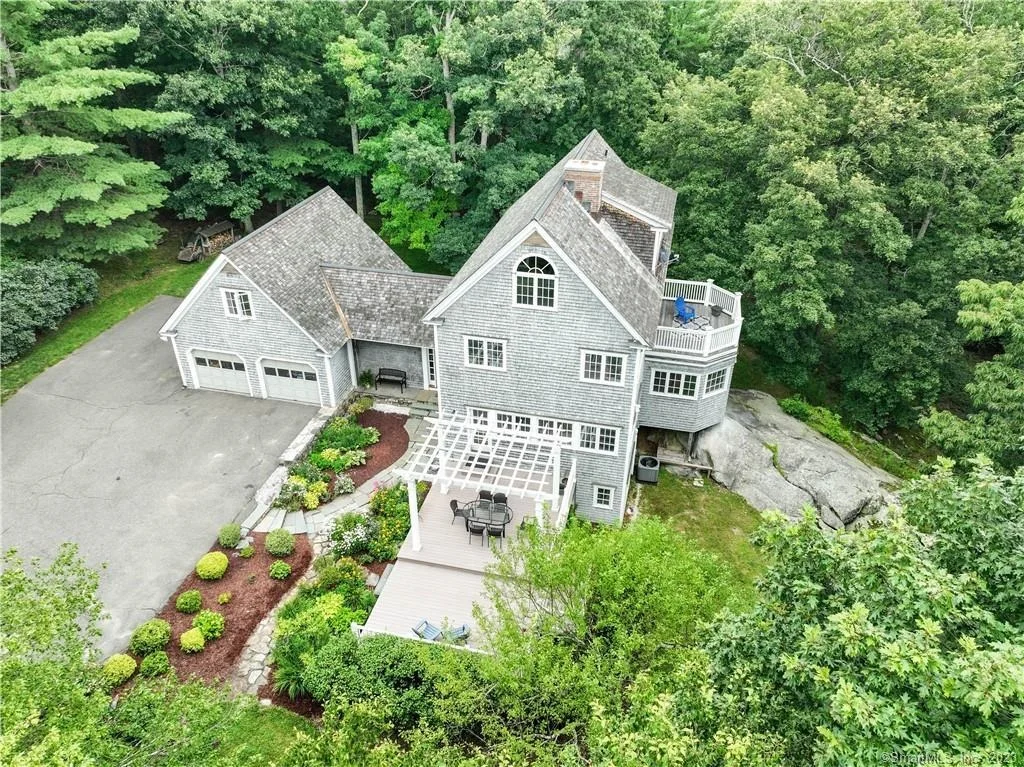 Photo of 39 Cemetery Hill Road
