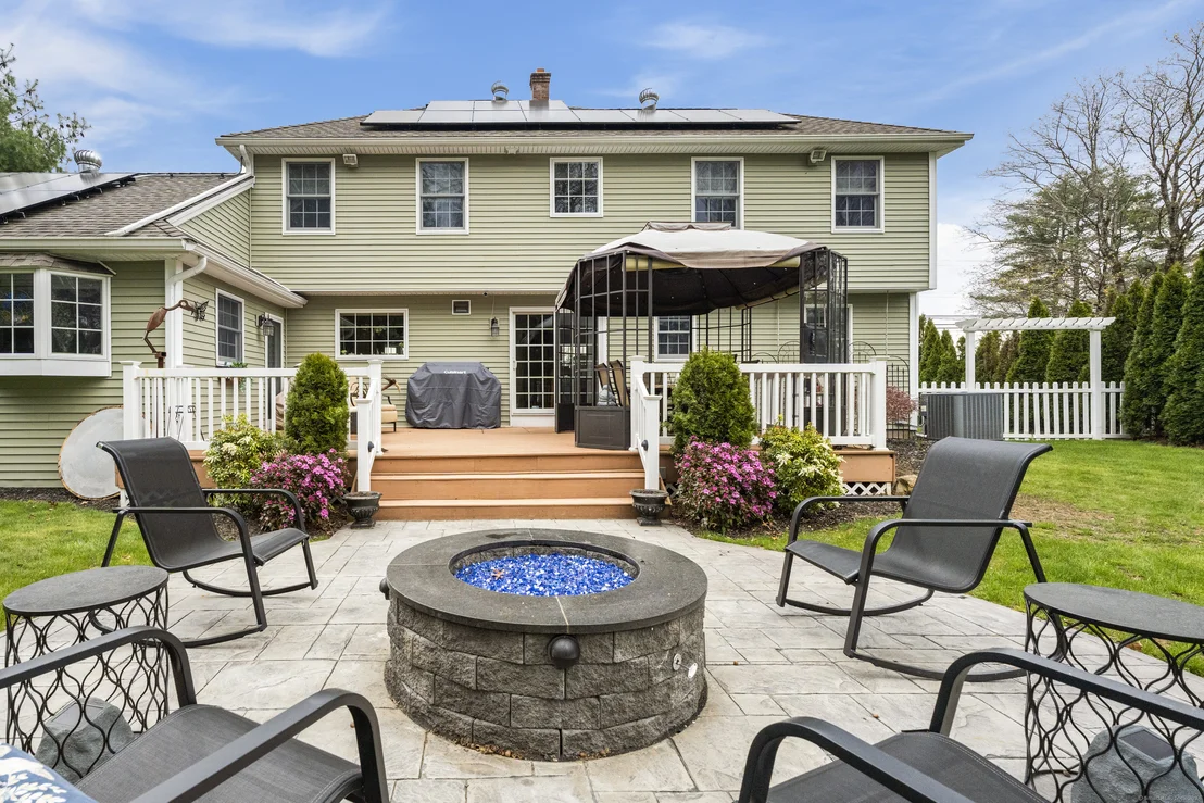Photo of 511 Salmon Brook Street