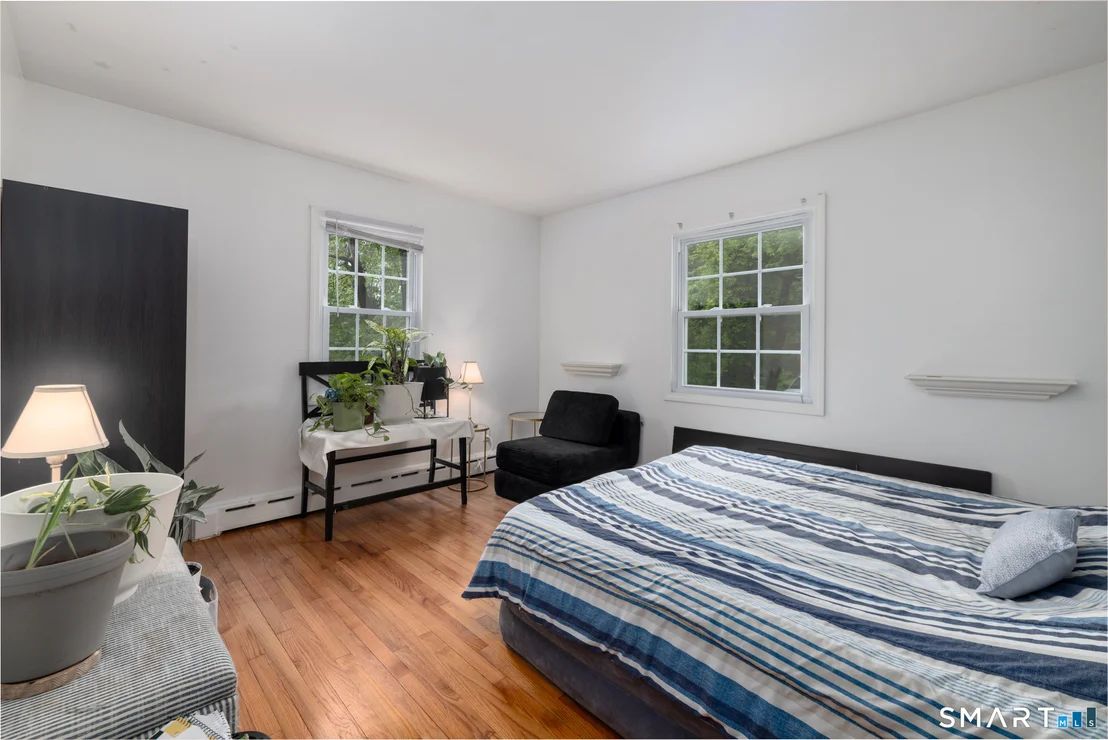 Photo of 1166 Spindle Hill Road