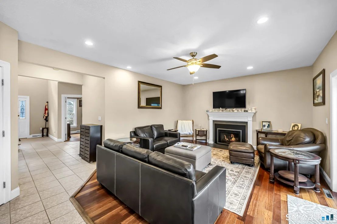 Photo of 977 Sheldon Street