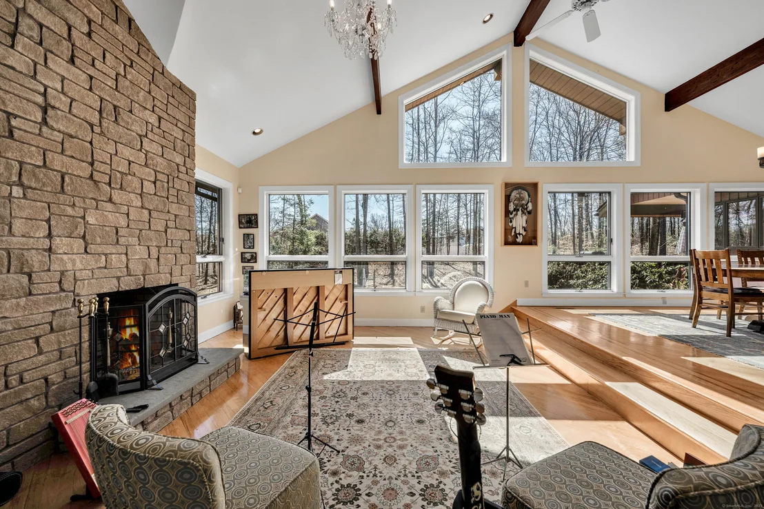 Photo of 349 Star Drive