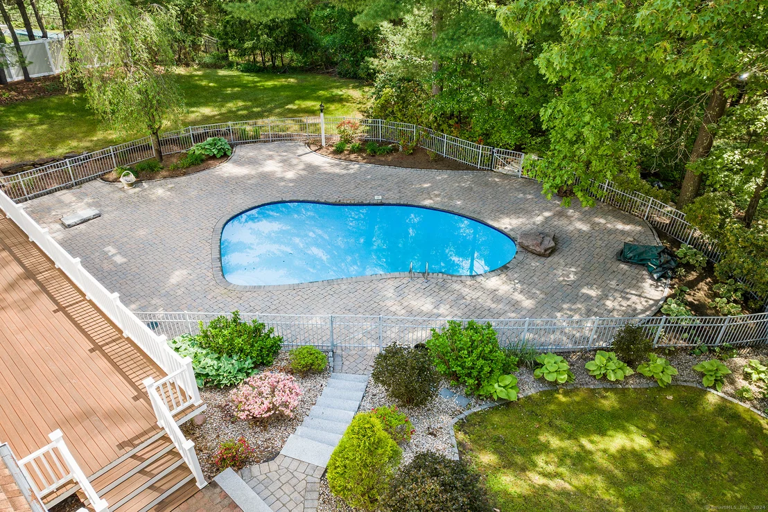 Photo of 16 Ariel Way