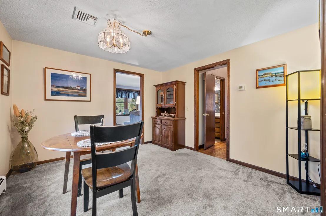 Photo of 31 Uncas Drive