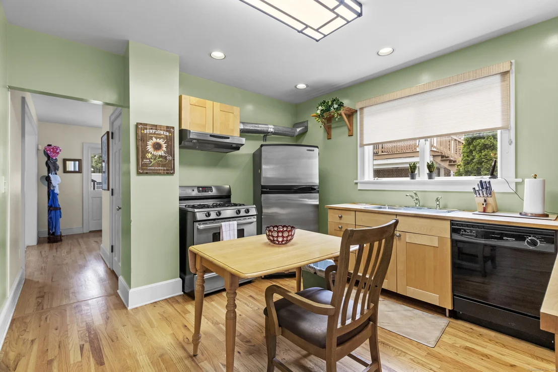 Photo of 127 Grasmere Avenue