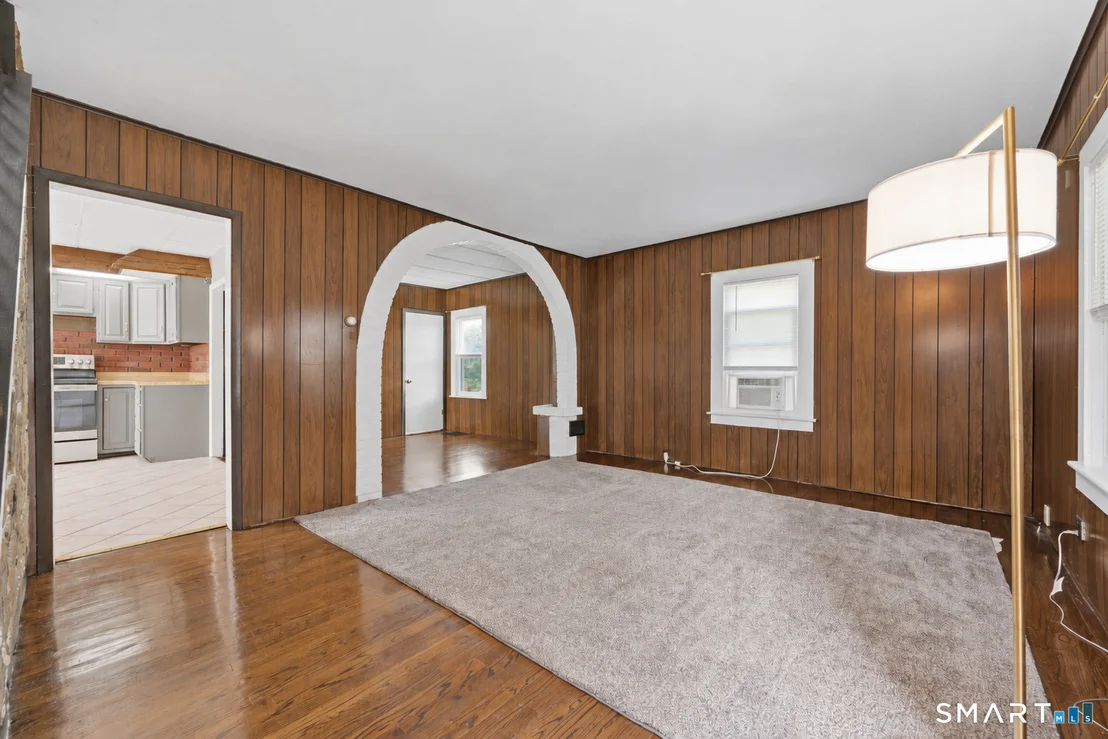 Photo of 25 Maple Avenue