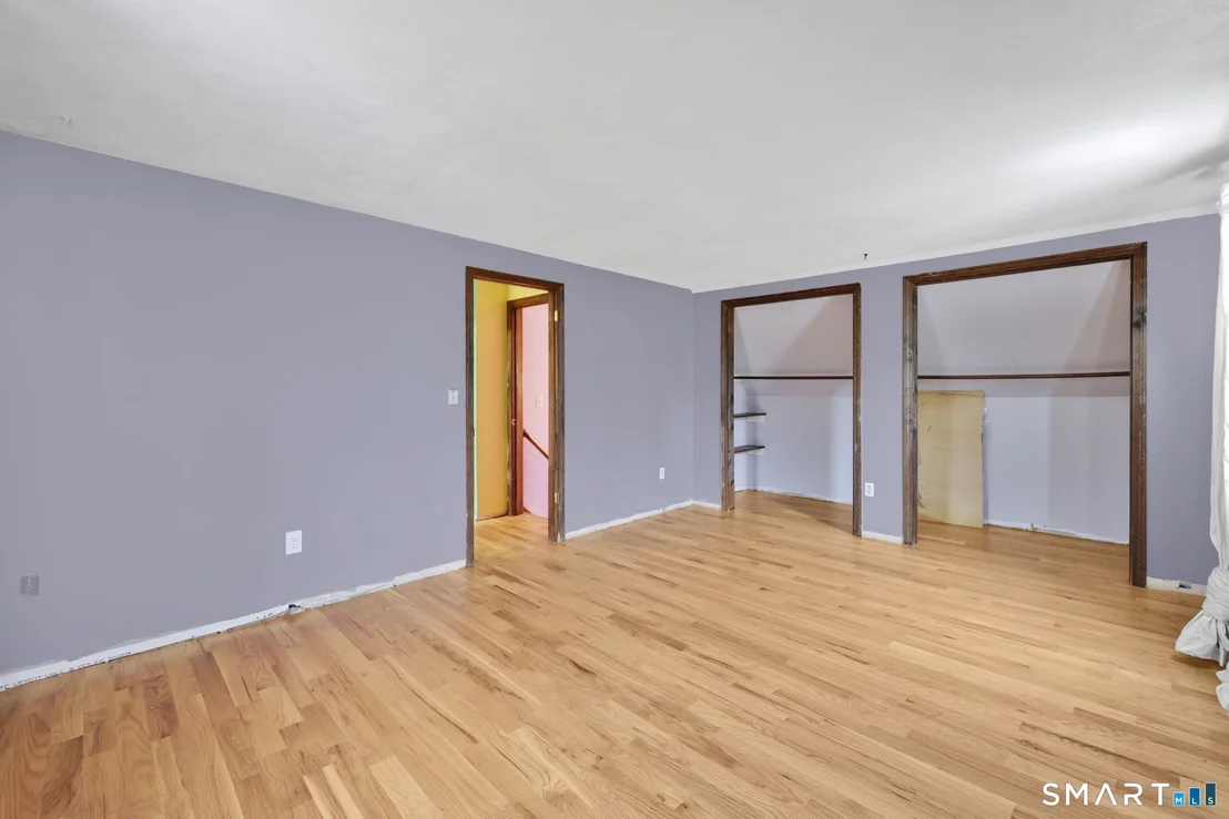 Photo of 1091 Flanders Road
