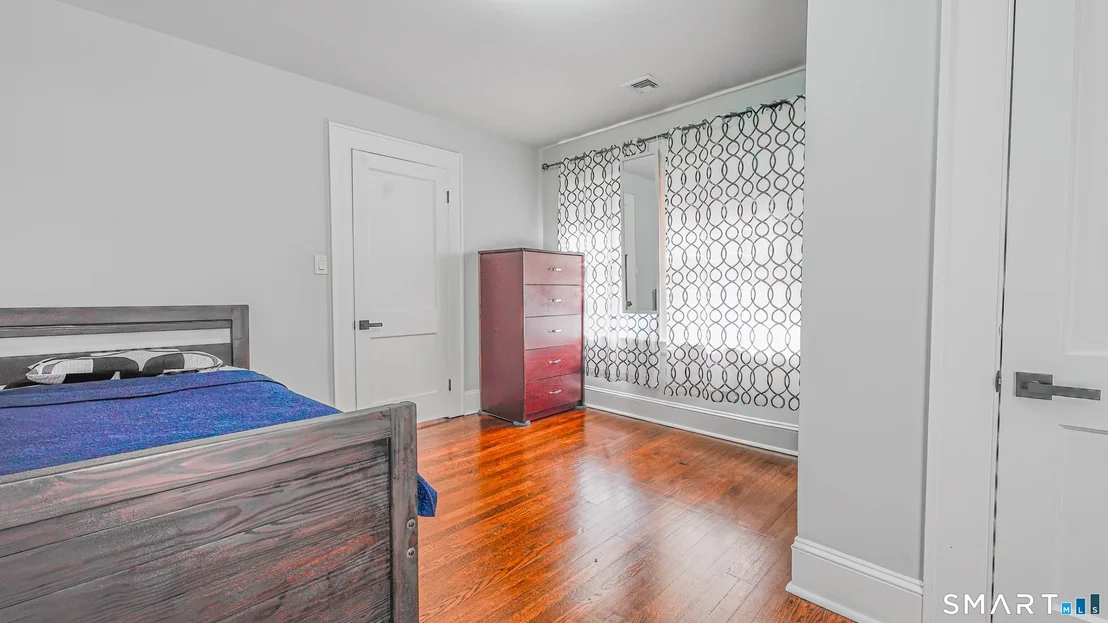 Photo of 1210 Laurel Avenue