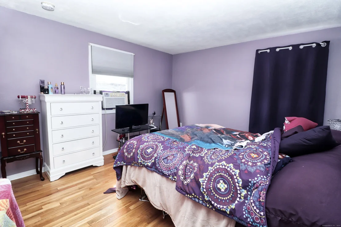 Photo of 237 Bradford Road