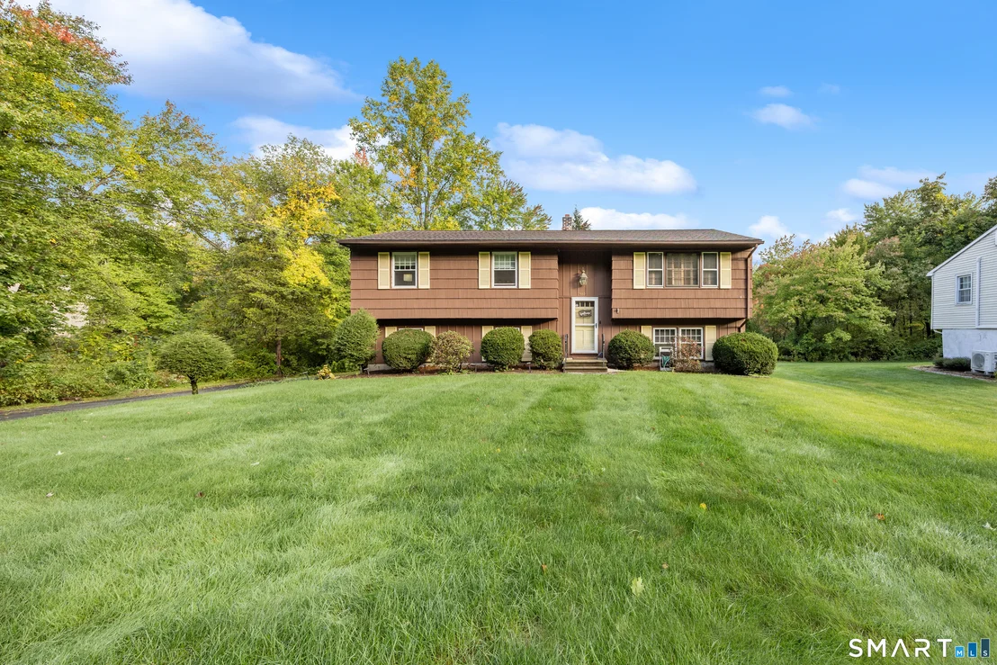 Photo of 980 Notch Road
