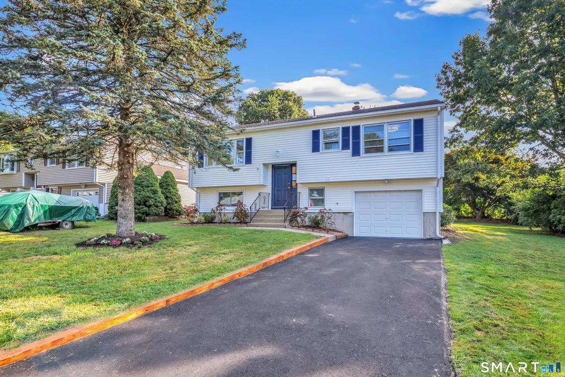Photo of 77 Meadow Lark Road