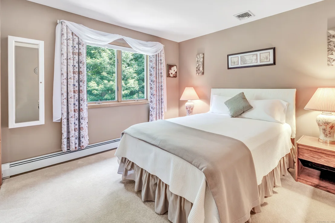Photo of 26 Rolling Brook Lane