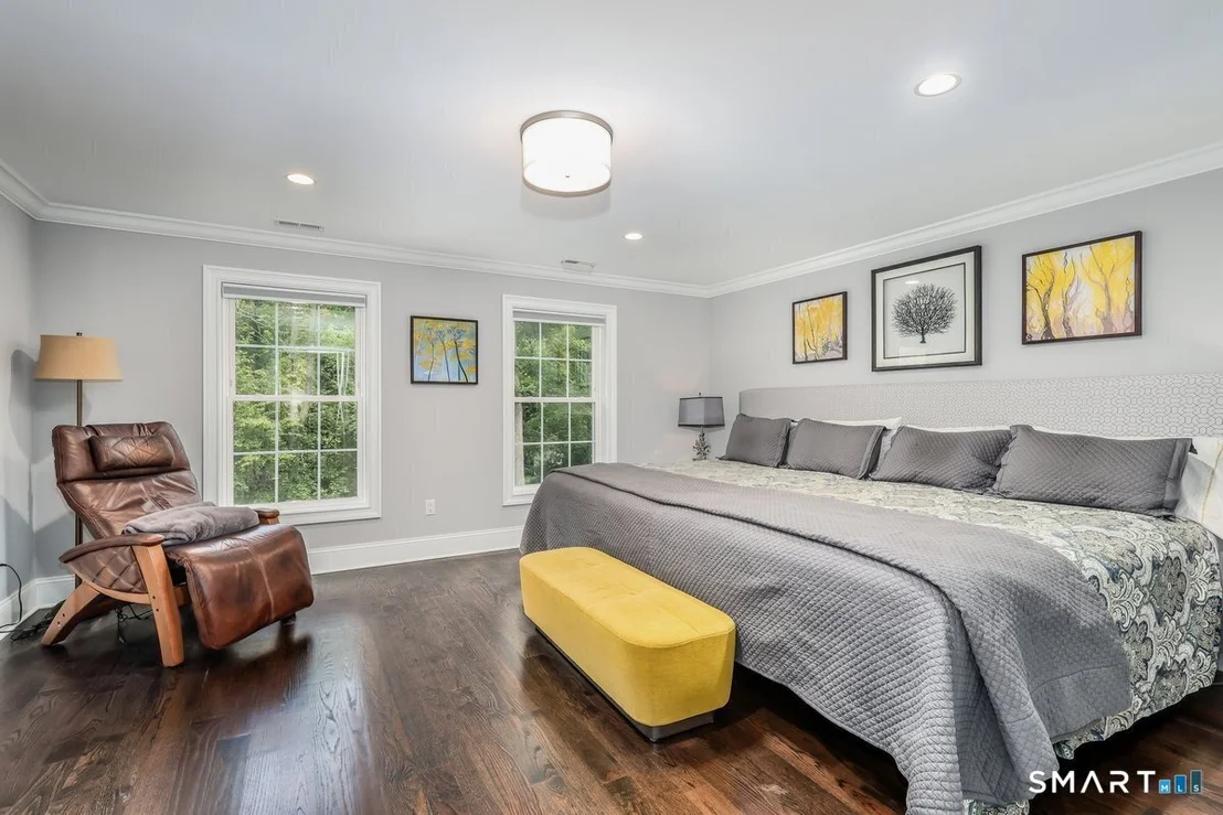 Photo of 105 Perry Avenue