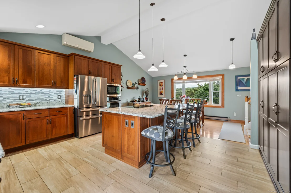 Photo of 243 Bartholomew Road
