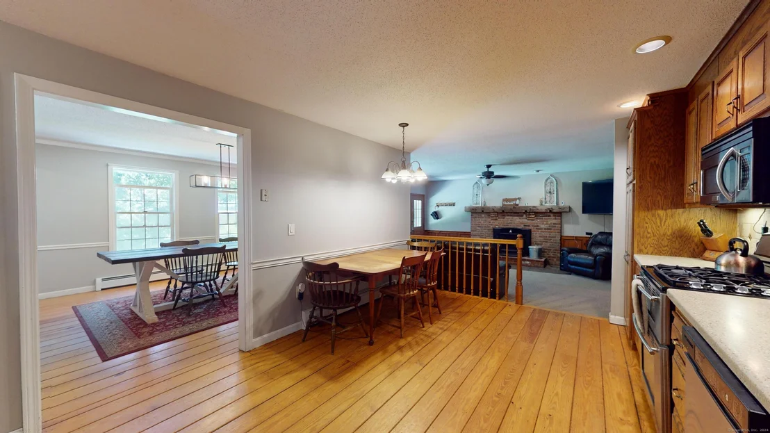 Photo of 3295 Mountain Road
