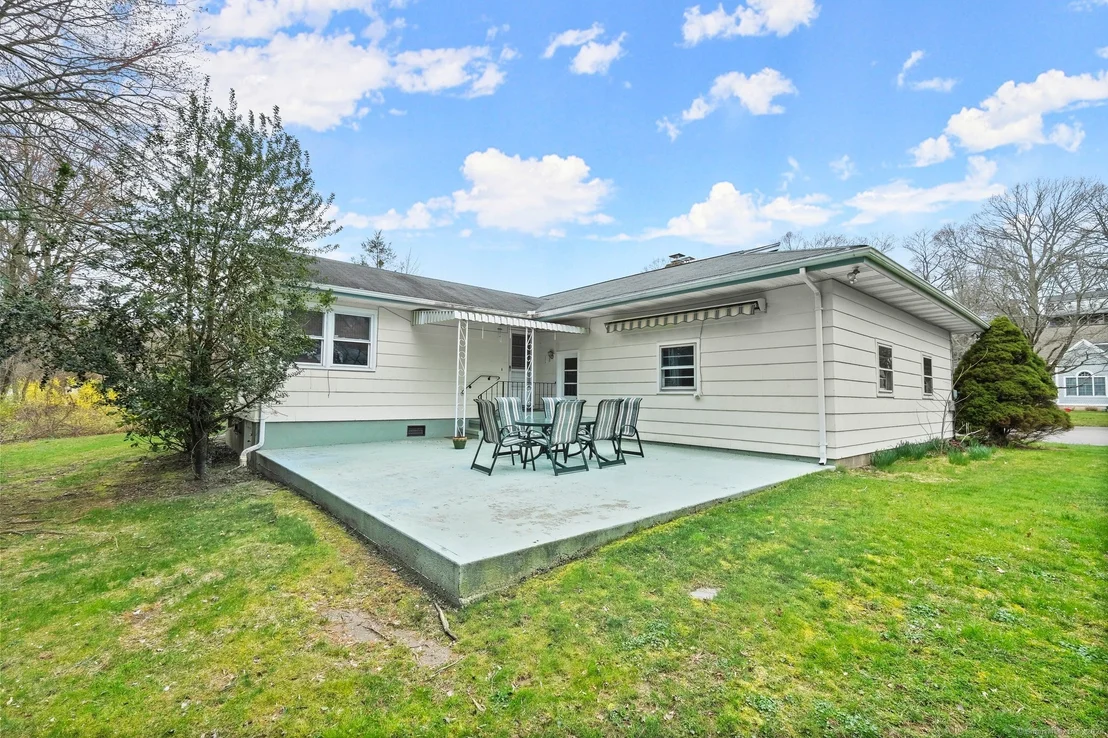 Photo of 90 Lu Manor Drive