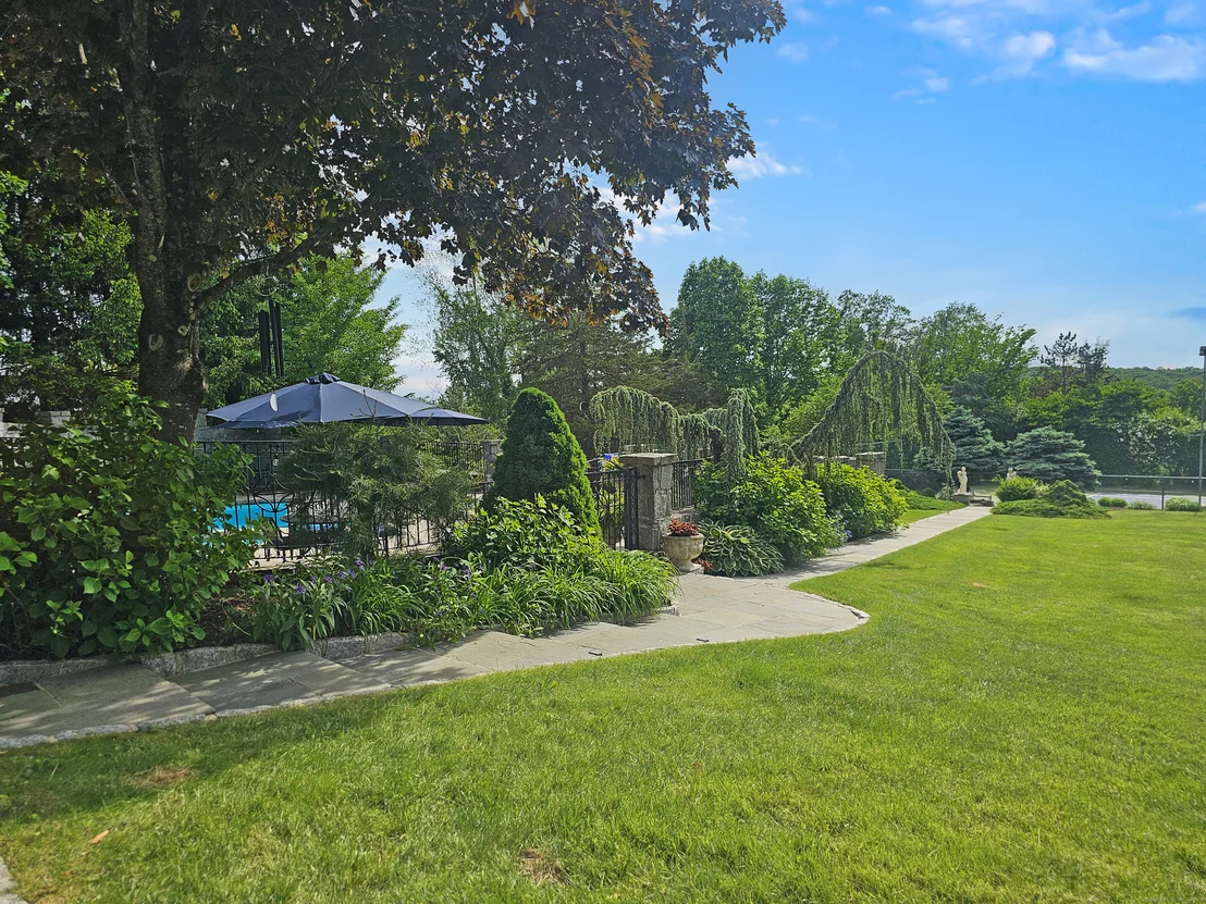 Photo of 10 Old Castle Drive