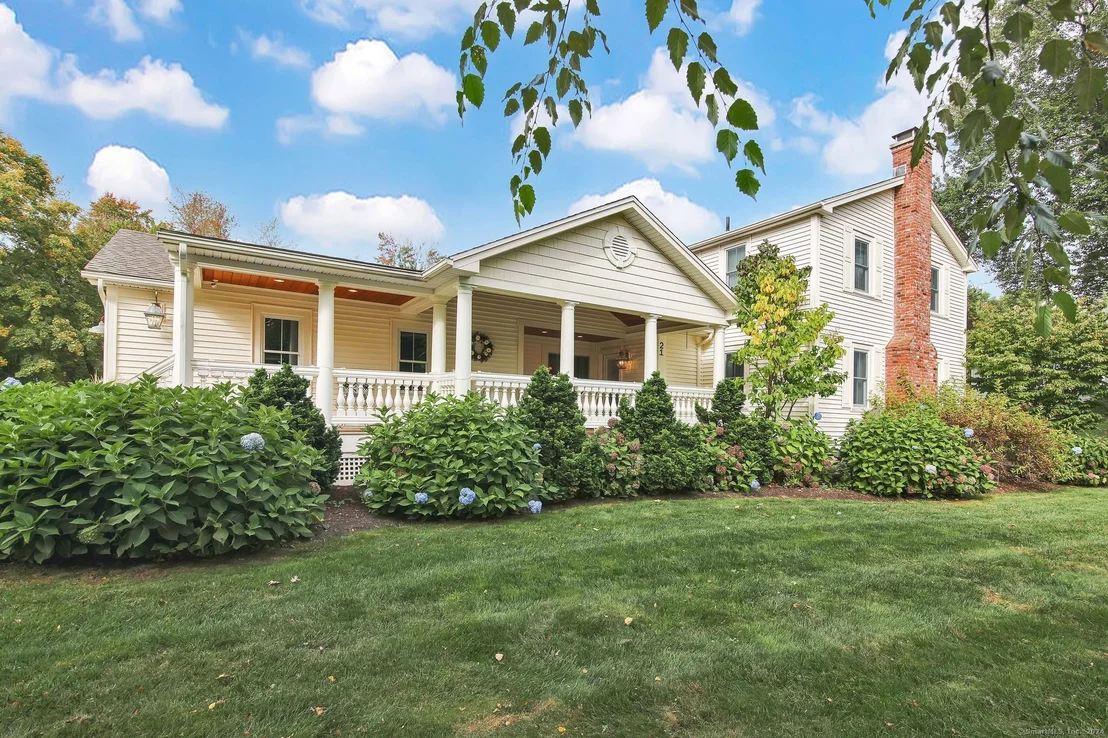 Photo of 21 Colonial Drive