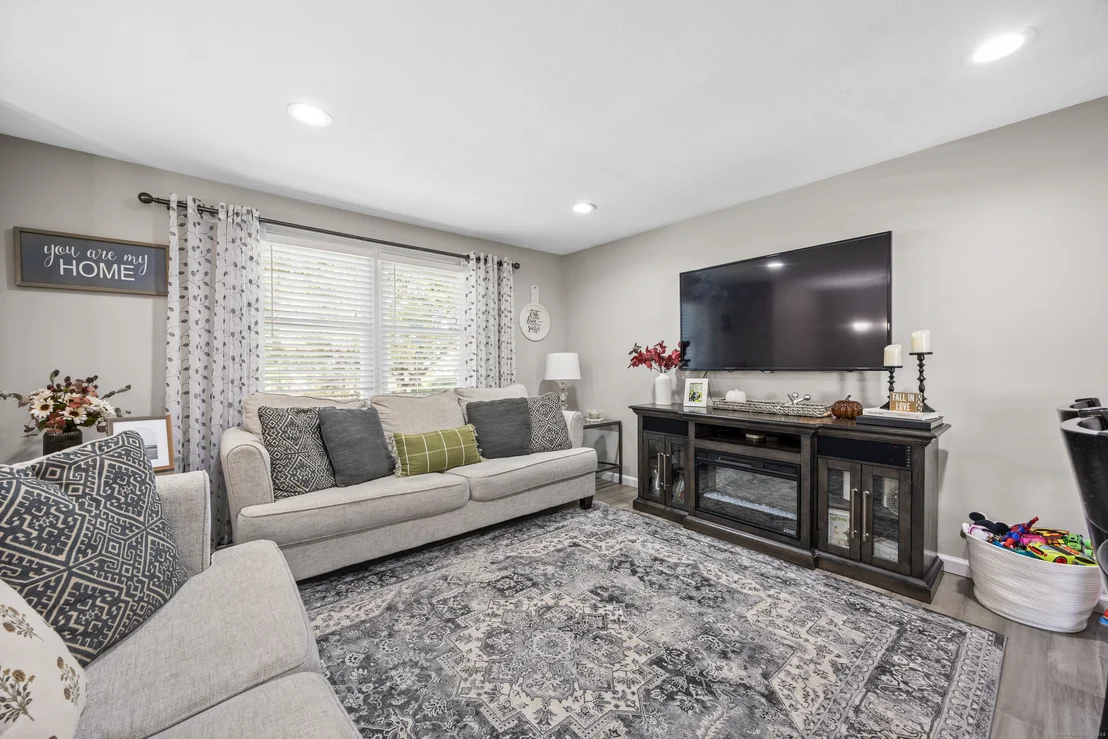 Photo of 7 Westwood Circle