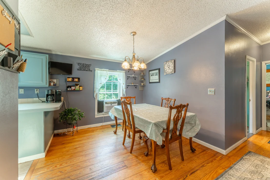 Photo of 483 Valley View Road