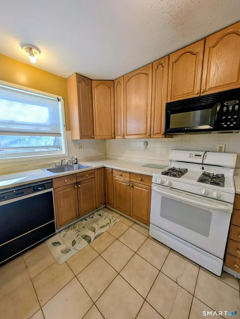 Photo of Unit 3 at 2 Camelot Drive