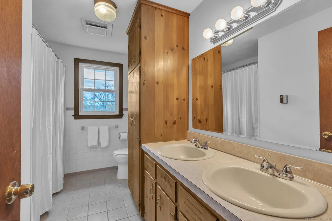 Photo of 49 Bridle Path Drive
