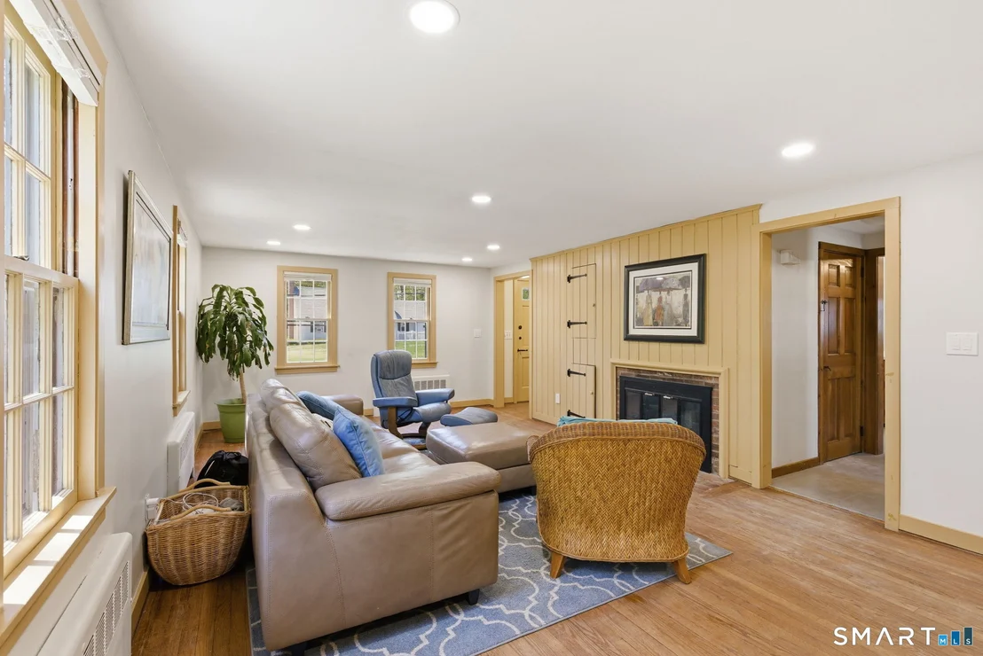 Photo of 244 Buttonball Lane