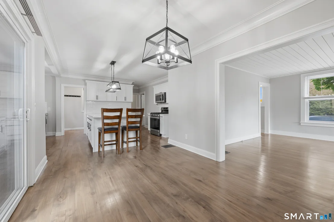 Photo of 649 Maple Avenue