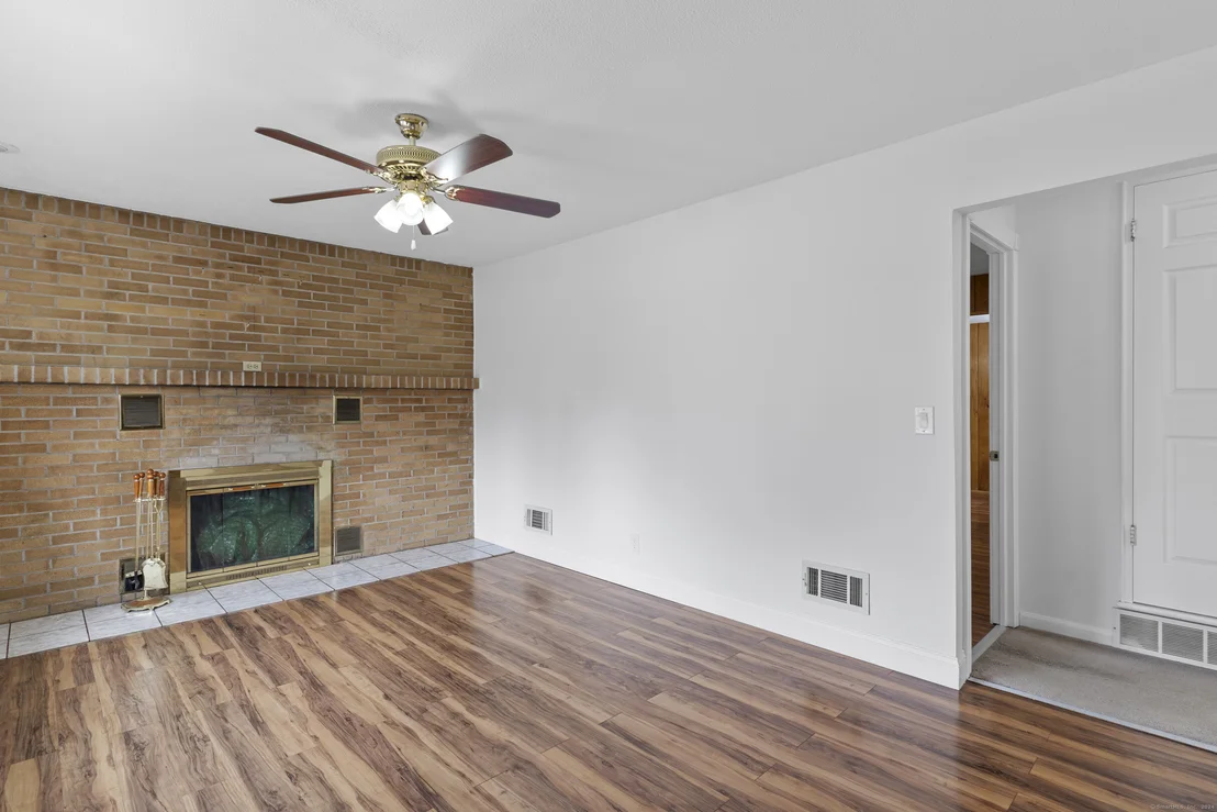 Photo of 70 Meadowbrook Road