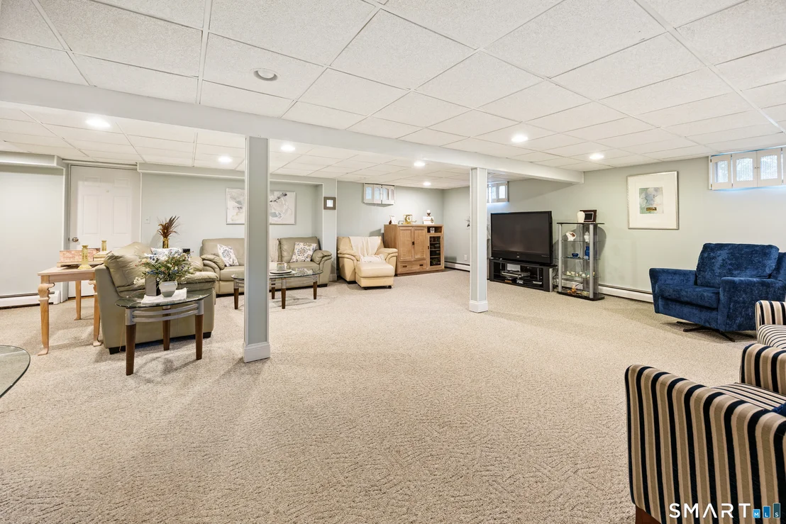Photo of 8 Lindsley Drive