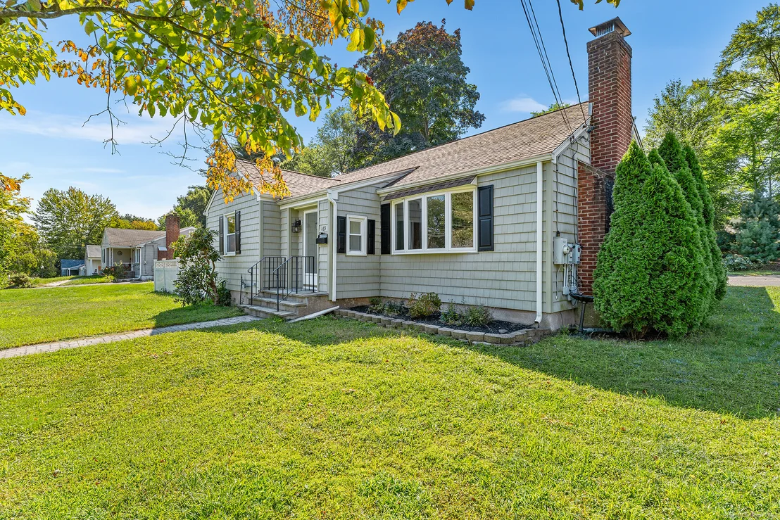 Photo of 165 Giddings Avenue