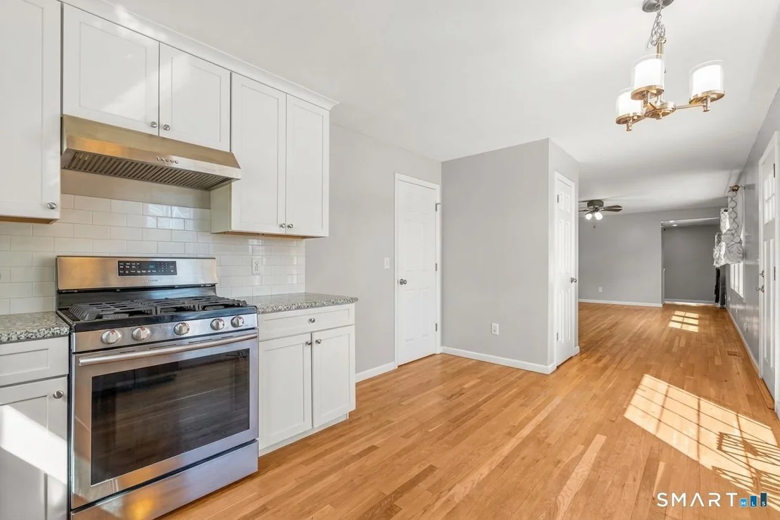 Photo of 10 Karen Boulevard