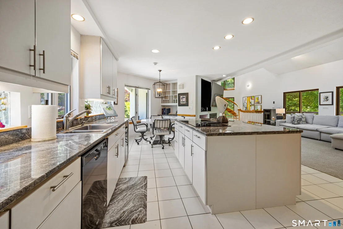 Photo of 25 Surrey Drive