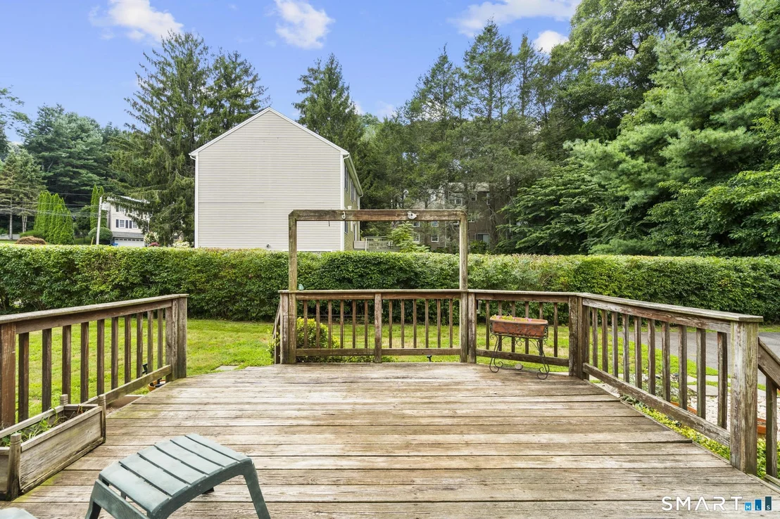 Photo of 169 River Road