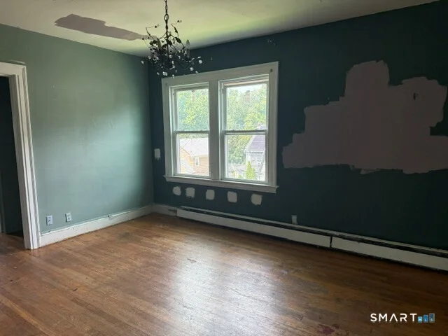Photo of 105 Roydon Road