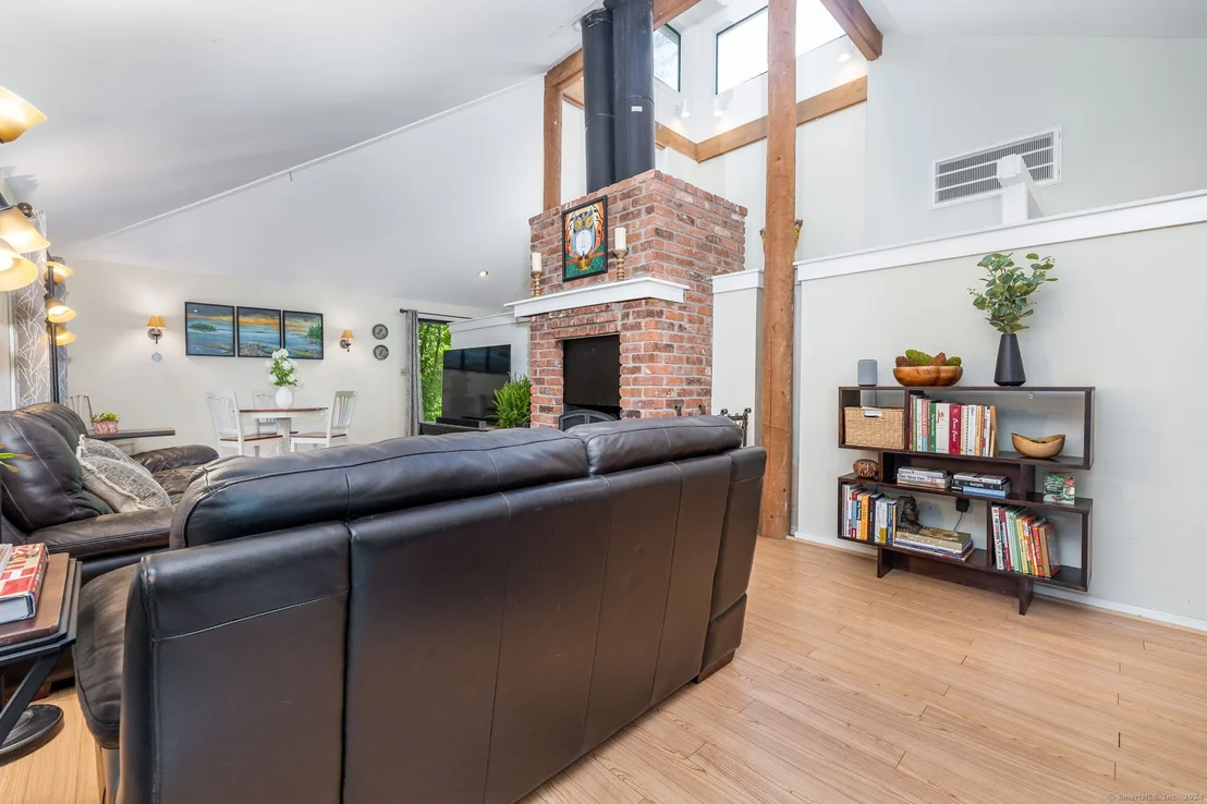 Photo of Unit 4 at 4 Dove Circle