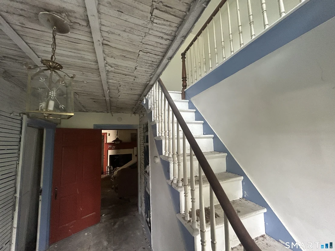 Photo of 433 Simsbury Road